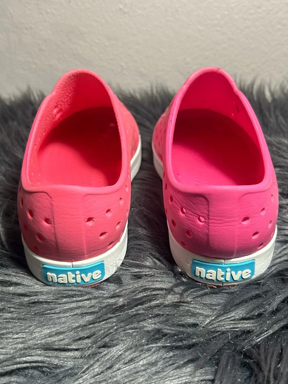Native Jefferson Hollywood Pink/Shell White Pink Slip-On Water-Friendly Size J1